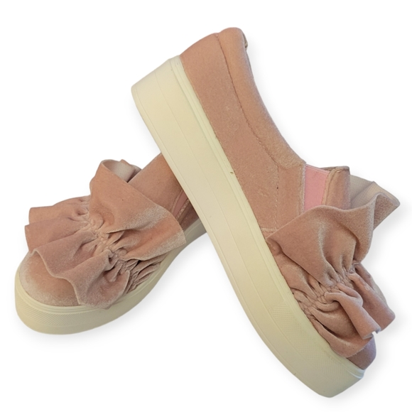 Nwot Velvety Slipons - Picture 3 of 10